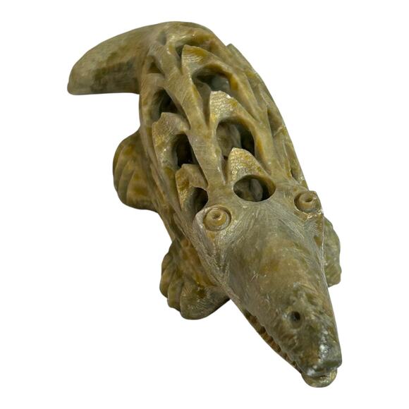 Hand Carved Soapstone Marble Alligator Crocodile Baby Inside Figurine Home Decor - Picture 4 of 8